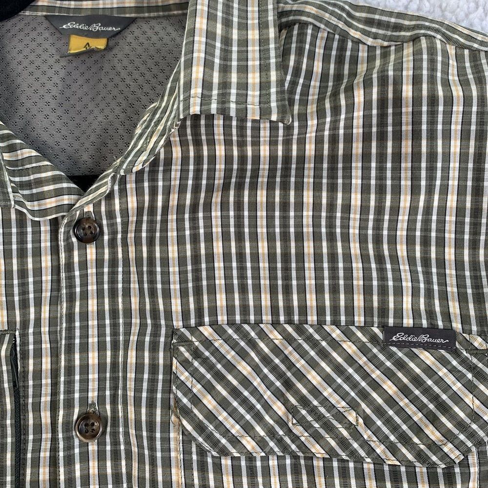 Eddie Bauer  Men's Size L Plaid‎ Grey White Side Pocket Fishing Hiking Vented